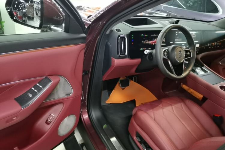 Used Hima AITO M8 2025 Extended-Range Ultra Version 53.4 kWh 5-Seater Edition Driver Seat