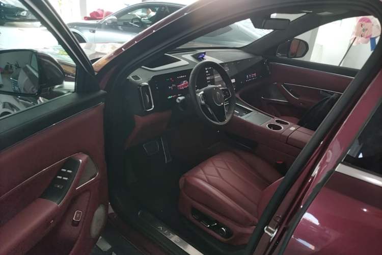 Used Hima AITO M8 2025 Extended-Range Ultra Version 53.4 kWh 5-Seater Edition Driver Seat