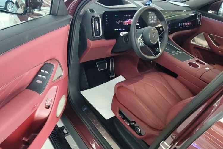 Used Hima AITO M8 2025 Extended-Range Ultra Version 53.4 kWh 5-Seater Edition Driver Seat