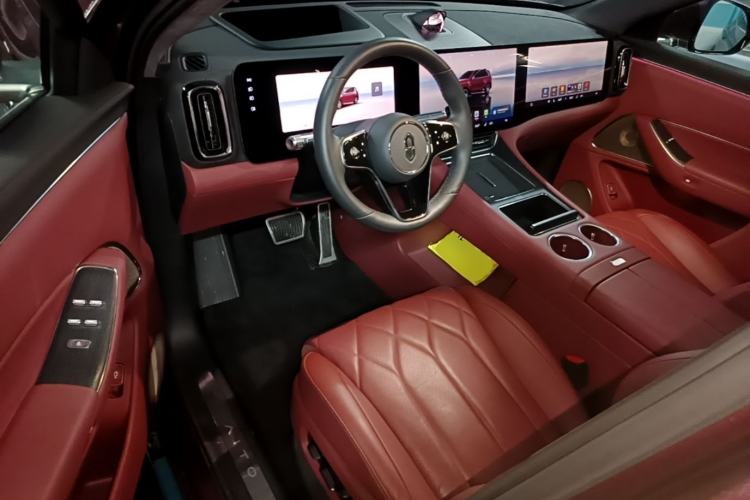 Used Hima AITO M8 2025 Extended-Range Ultra Version 53.4 kWh 5-Seater Edition Driver Seat