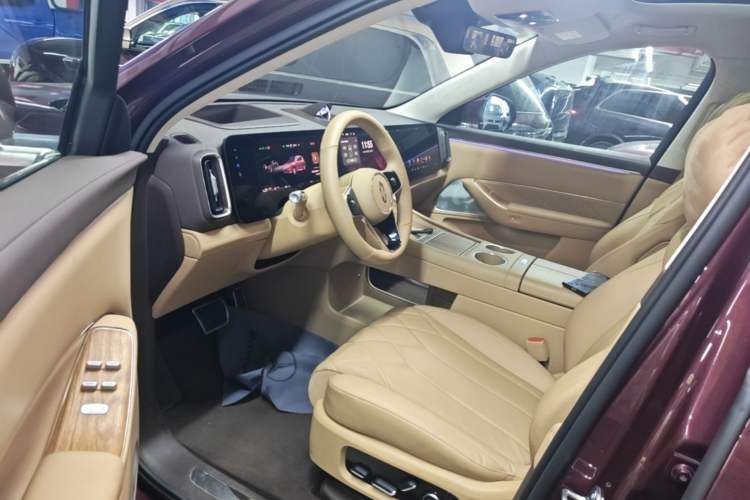 Used Hima AITO M8 2025 Extended-Range Ultra Version 53.4 kWh 5-Seater Edition Driver Seat