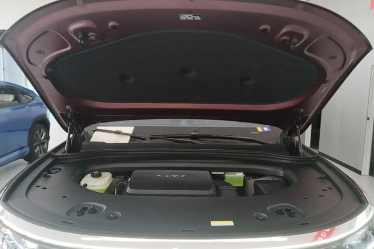 Used Hima AITO M8 2025 Extended-Range Ultra Version 53.4 kWh 5-Seater Edition Engine Bay