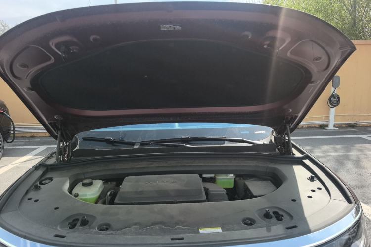Used Hima AITO M8 2025 Extended-Range Ultra Version 53.4 kWh 5-Seater Edition Engine Bay