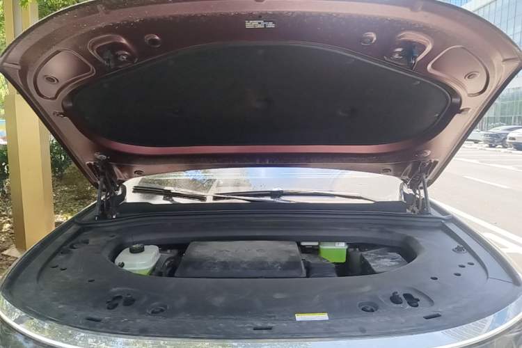 Used Hima AITO M8 2025 Extended-Range Ultra Version 53.4 kWh 5-Seater Edition Engine Bay