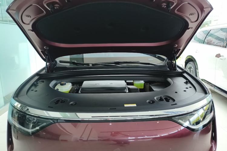 Used Hima AITO M8 2025 Extended-Range Ultra Version 53.4 kWh 5-Seater Edition Engine Bay
