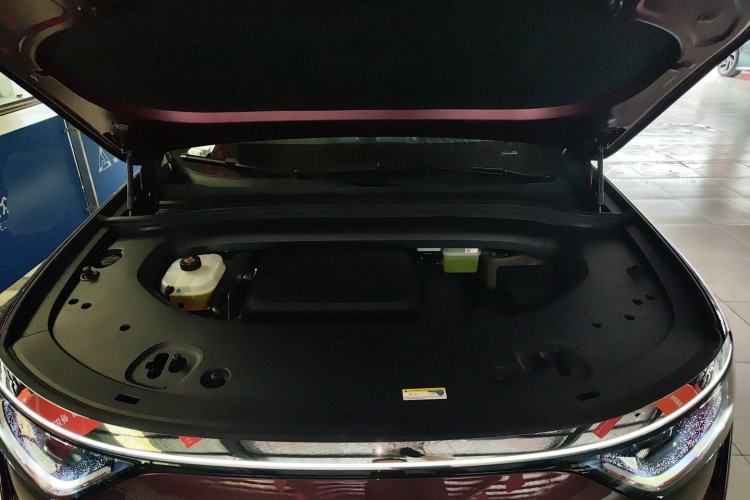 Used Hima AITO M8 2025 Extended-Range Ultra Version 53.4 kWh 5-Seater Edition Engine Bay