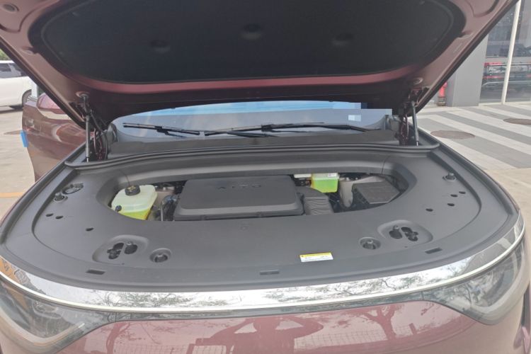 Used Hima AITO M8 2025 Extended-Range Max+ Version 53.4 kWh 6-Seater Edition Engine Bay