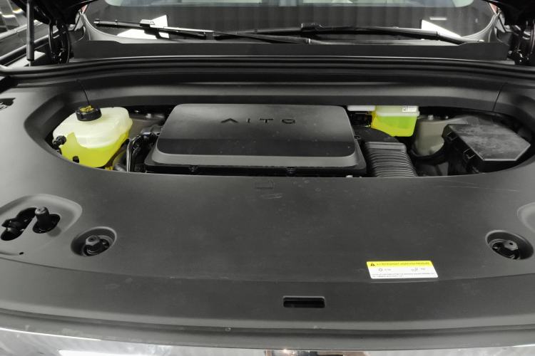 Used Hima AITO M8 2025 Extended-Range Max+ Version 53.4 kWh 5-Seater Edition Engine Bay