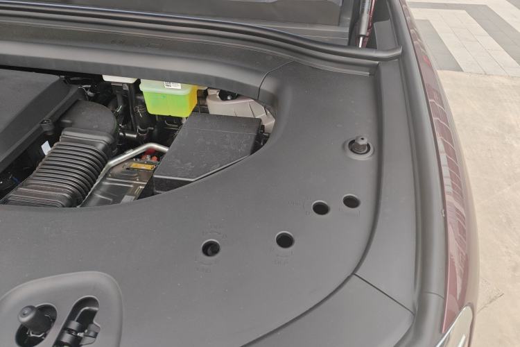 Used Hima AITO M8 2025 Extended-Range Max+ Version 53.4 kWh 6-Seater Edition Engine Bay Left