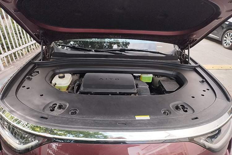 Used Hima AITO M8 2025 Extended-Range Ultra Version 53.4 kWh 5-Seater Edition Engine Bay