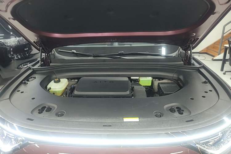 Used Hima AITO M8 2025 Extended-Range Ultra Version 53.4 kWh 5-Seater Edition Engine Bay