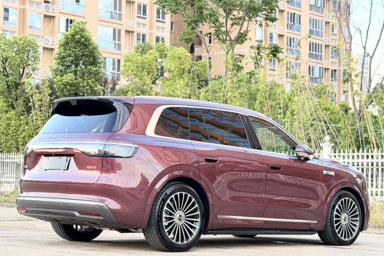 Used Hima AITO M8 2025 Extended-Range Ultra Version 53.4 kWh 5-Seater Edition Exterior 2