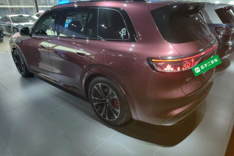 Used Hima AITO M8 2025 Extended-Range Ultra Version 53.4 kWh 5-Seater Edition Exterior 2