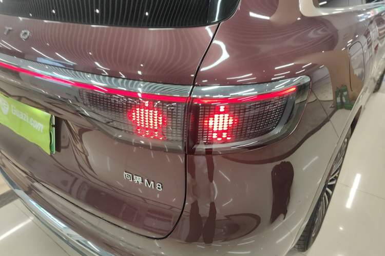 Used Hima AITO M8 2025 Extended-Range Max+ Version 53.4 kWh 6-Seater Edition Exterior 2