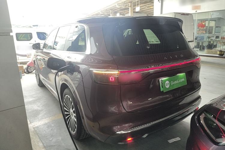 Used Hima AITO M8 2025 Extended-Range Ultra Version 53.4 kWh 5-Seater Edition Exterior 2