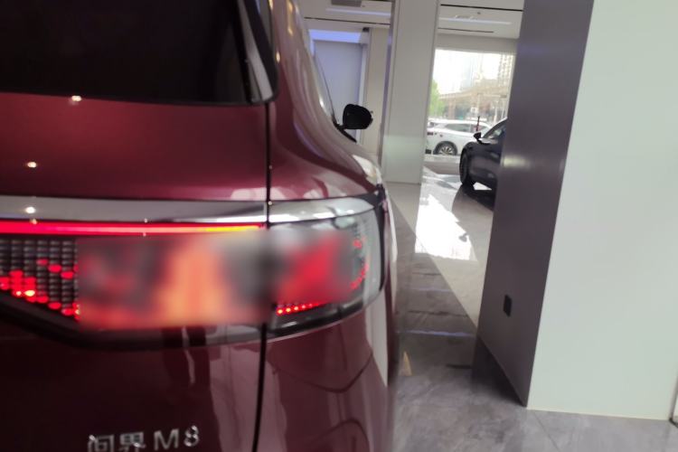 Used Hima AITO M8 2025 Extended-Range Max+ Version 53.4 kWh 6-Seater Edition Exterior 3