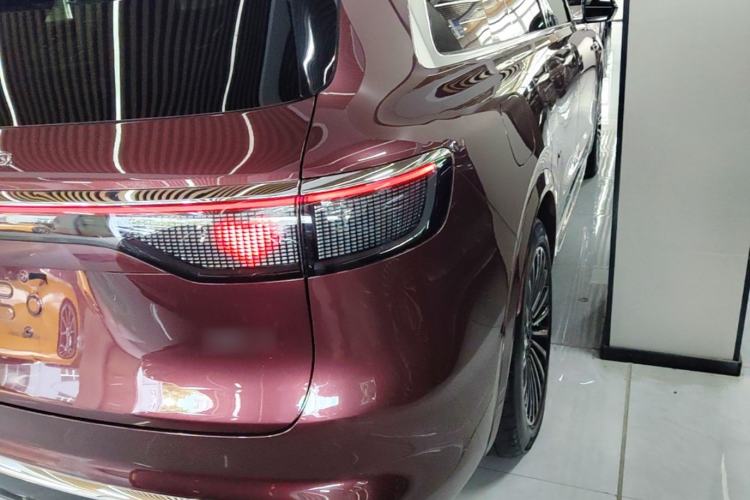 Used Hima AITO M8 2025 Extended-Range Ultra Version 53.4 kWh 5-Seater Edition Exterior 3