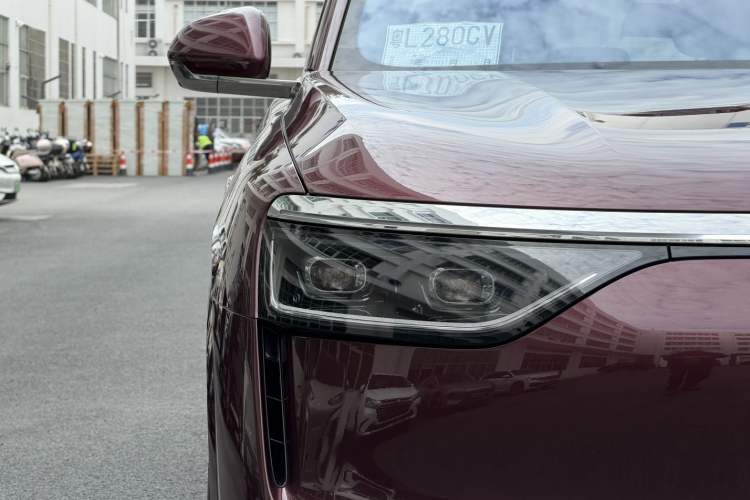 Used Hima AITO M8 2025 Extended-Range Ultra Version 53.4 kWh 5-Seater Edition Exterior 7