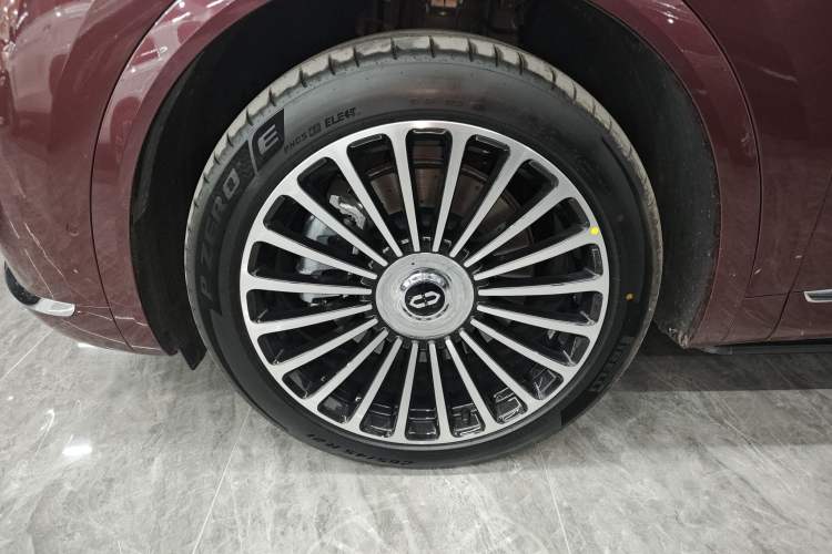 Used Hima AITO M8 2025 Extended-Range Ultra Version 53.4 kWh 5-Seater Edition Exterior 7