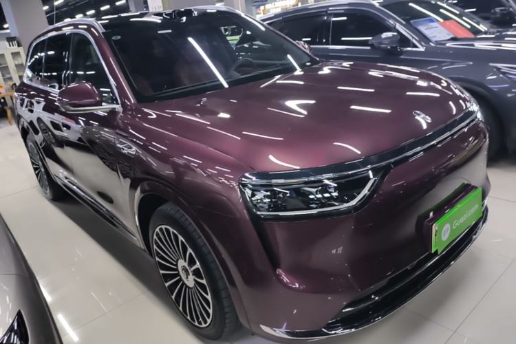 Used Hima AITO M8 2025 Extended-Range Ultra Version 53.4 kWh 5-Seater Edition Front Right 45 Deg
