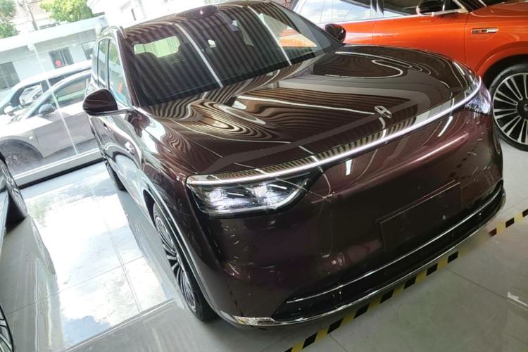 Used Hima AITO M8 2025 Extended-Range Ultra Version 53.4 kWh 5-Seater Edition Front Right 45 Deg