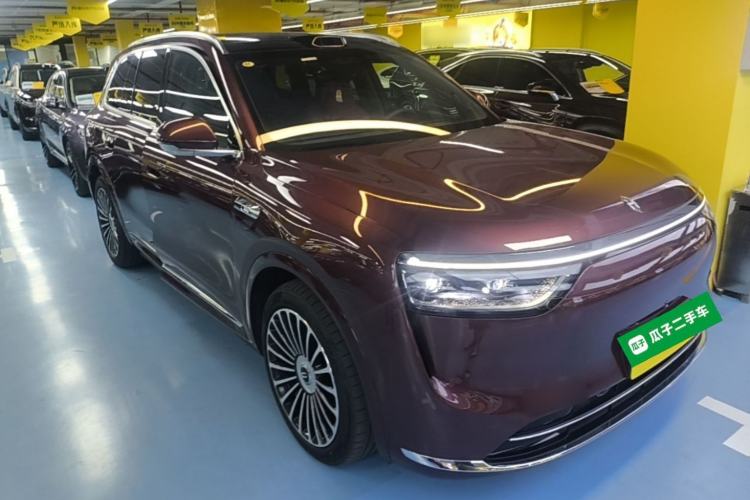 Used Hima AITO M8 2025 Extended-Range Ultra Version 53.4 kWh 5-Seater Edition Front Right 45 Deg