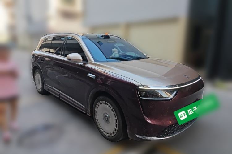 Used Hima AITO M8 2025 Extended-Range Ultra Version 53.4 kWh 6-Seater Edition Front Right 45 Deg