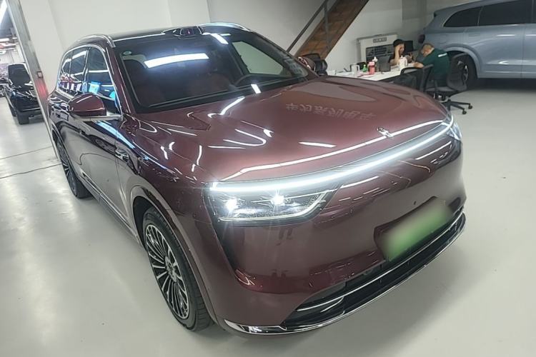 Used Hima AITO M8 2025 Extended-Range Ultra Version 53.4 kWh 5-Seater Edition Front Right 45 Deg