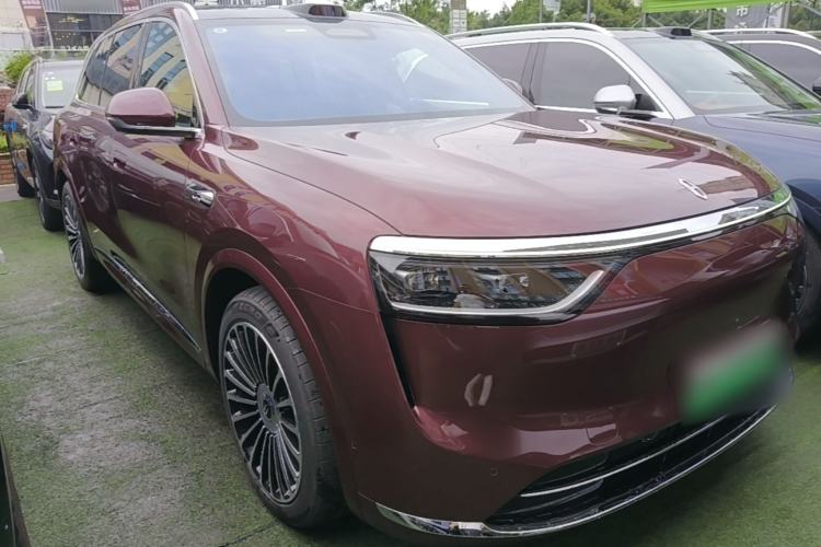 Used Hima AITO M8 2025 Extended-Range Ultra Version 53.4 kWh 5-Seater Edition Front Right 45 Deg