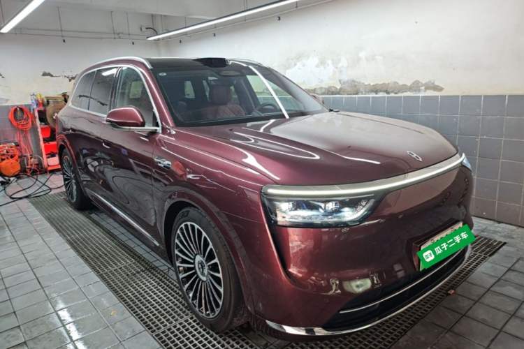 Used Hima AITO M8 2025 Extended-Range Ultra Version 53.4 kWh 5-Seater Edition Front Right 45 Deg