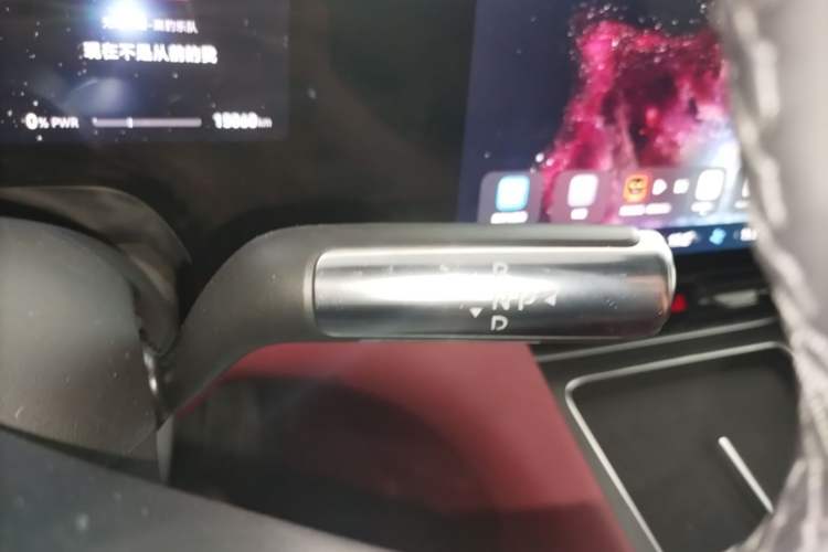 Used Hima AITO M8 2025 Extended-Range Ultra Version 53.4 kWh 5-Seater Edition Gear Lever