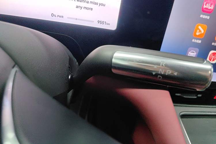 Used Hima AITO M8 2025 Extended-Range Ultra Version 53.4 kWh 5-Seater Edition Gear Lever