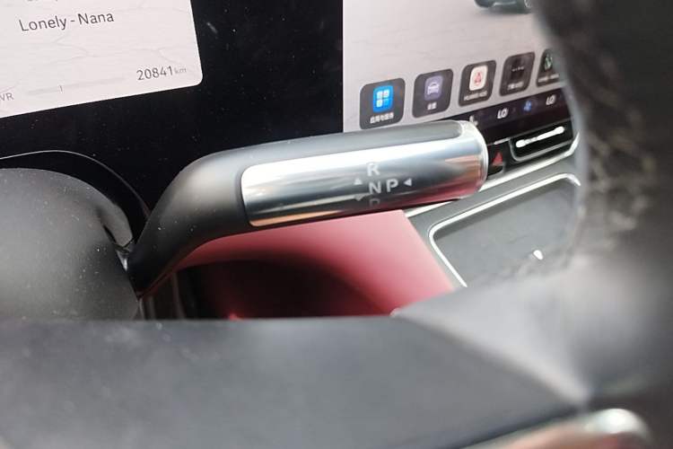 Used Hima AITO M8 2025 Extended-Range Ultra Version 53.4 kWh 5-Seater Edition Gear Lever