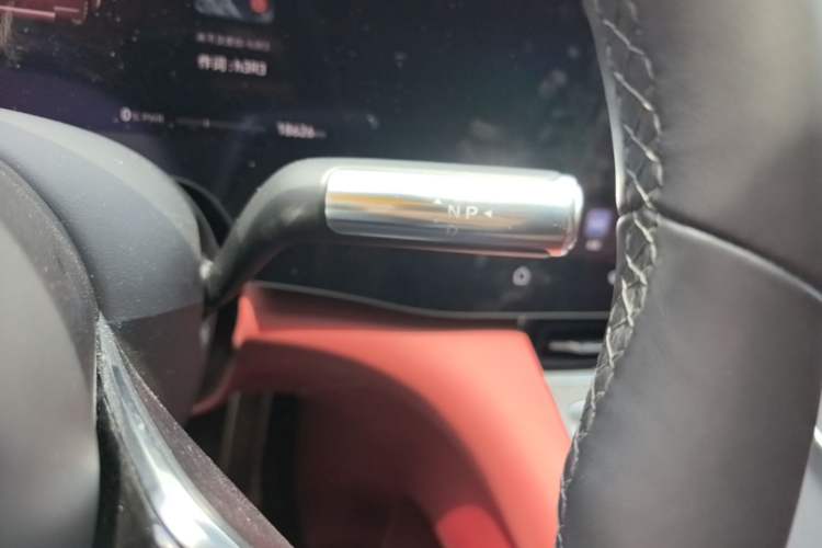 Used Hima AITO M8 2025 Extended-Range Max+ Version 53.4 kWh 5-Seater Edition Gear Lever