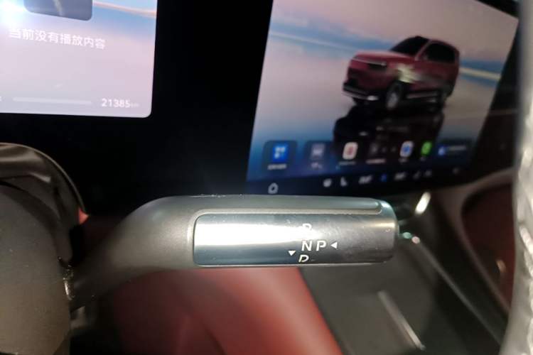 Used Hima AITO M8 2025 Extended-Range Ultra Version 53.4 kWh 5-Seater Edition Gear Lever