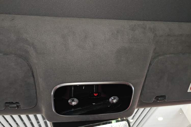 Used Hima AITO M8 2025 Extended-Range Ultra Version 53.4 kWh 5-Seater Edition Headliner