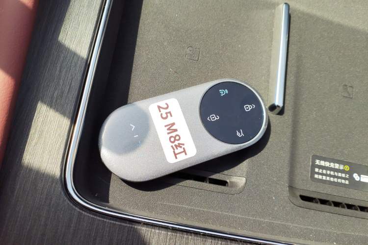Used Hima AITO M8 2025 Extended-Range Ultra Version 53.4 kWh 5-Seater Edition Interior 1