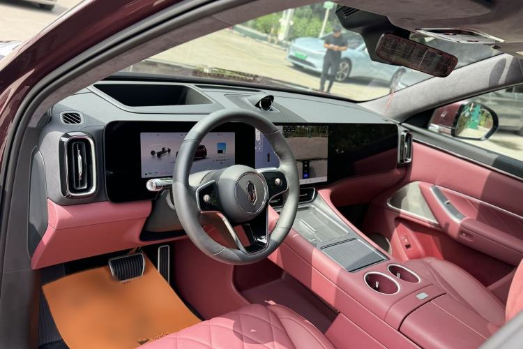 Used Hima AITO M8 2025 Extended-Range Ultra Version 53.4 kWh 5-Seater Edition Interior 2