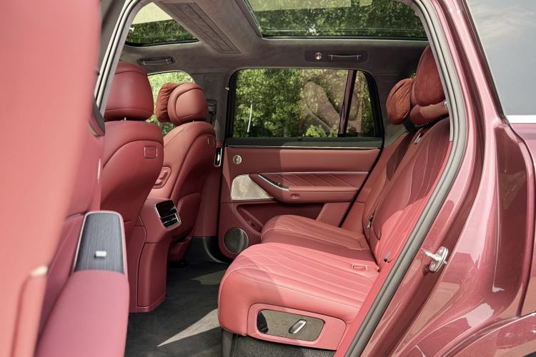 Used Hima AITO M8 2025 Extended-Range Ultra Version 53.4 kWh 5-Seater Edition Interior 3