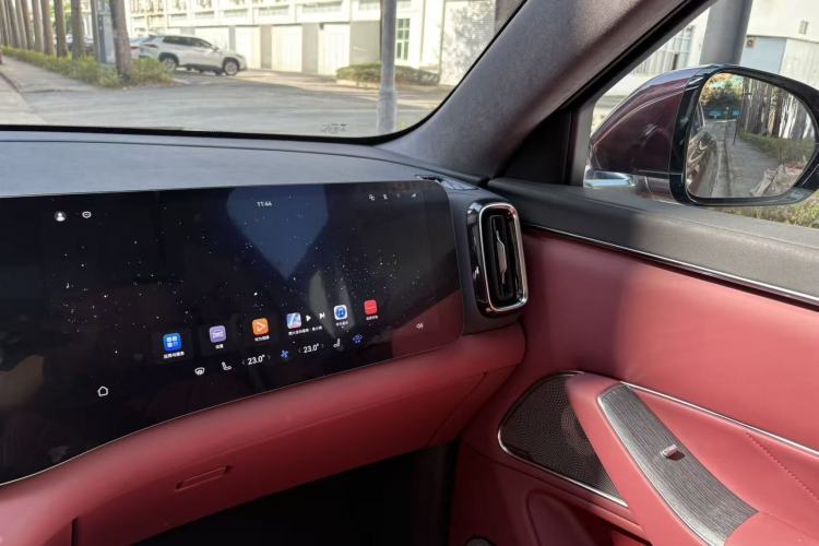 Used Hima AITO M8 2025 Extended-Range Ultra Version 53.4 kWh 5-Seater Edition Interior 6
