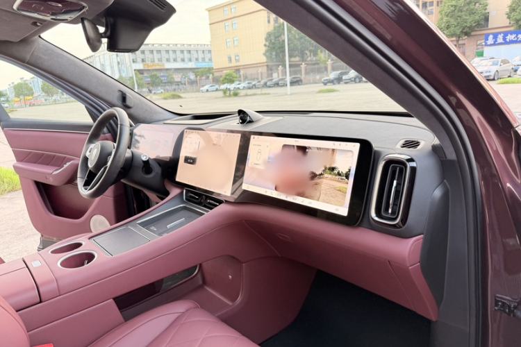Used Hima AITO M8 2025 Extended-Range Ultra Version 53.4 kWh 5-Seater Edition Interior 8