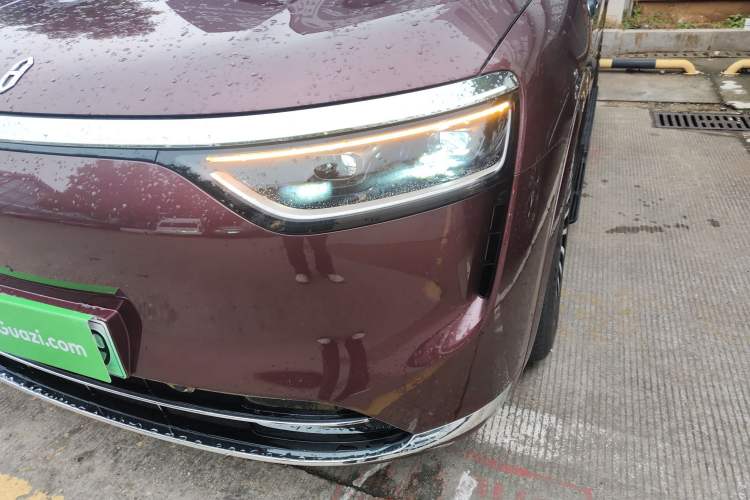 Used Hima AITO M8 2025 Extended-Range Ultra Version 53.4 kWh 5-Seater Edition Left Front Headlight