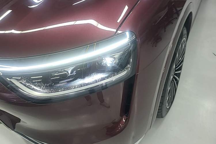Used Hima AITO M8 2025 Extended-Range Ultra Version 53.4 kWh 5-Seater Edition Left Front Headlight