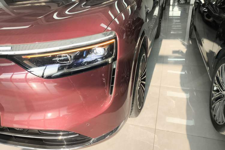 Used Hima AITO M8 2025 Extended-Range Ultra Version 53.4 kWh 5-Seater Edition Left Front Headlight