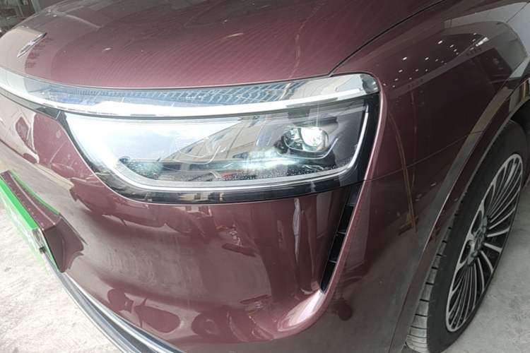 Used Hima AITO M8 2025 Extended-Range Ultra Version 53.4 kWh 5-Seater Edition Left Front Headlight