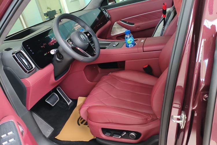 Used Hima AITO M8 2025 Extended-Range Ultra Version 53.4 kWh 5-Seater Edition Left Front Seat