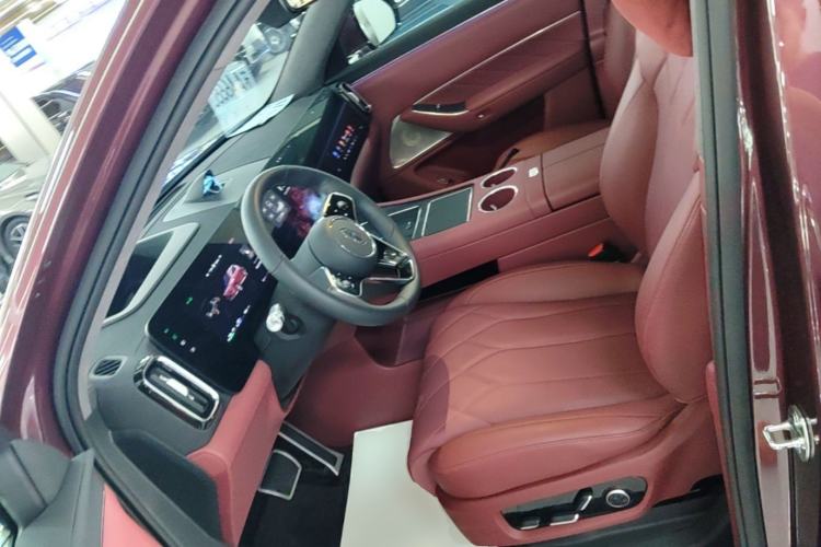 Used Hima AITO M8 2025 Extended-Range Ultra Version 53.4 kWh 5-Seater Edition Left Front Seat