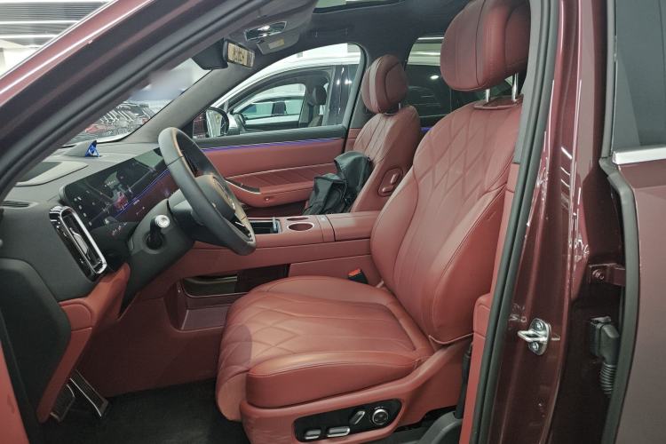 Used Hima AITO M8 2025 Extended-Range Ultra Version 53.4 kWh 5-Seater Edition Left Front Seat