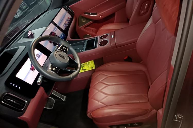 Used Hima AITO M8 2025 Extended-Range Ultra Version 53.4 kWh 5-Seater Edition Left Front Seat