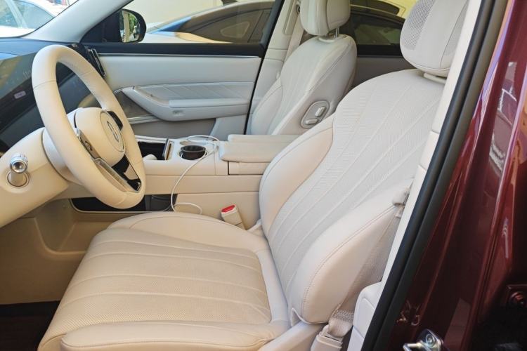 Used Hima AITO M8 2025 Extended-Range Max+ Version 53.4 kWh 6-Seater Edition Left Front Seat